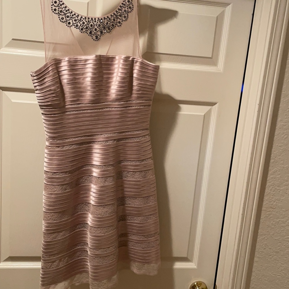 BCBG size 6 in pristine condition.